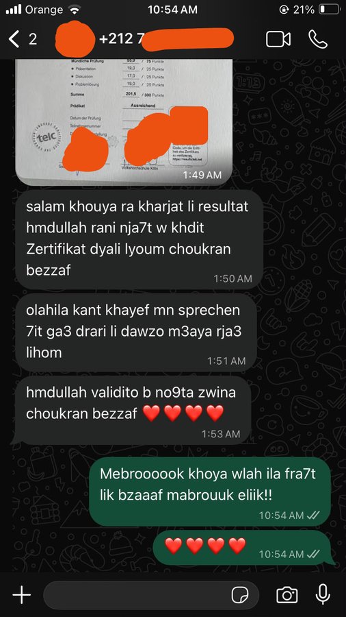 محادثة واتساب: طالب كيبعث صورة ديال شهادة telc وكيقول بلي كان خايف من الجزء الشفوي ونجح فيه.